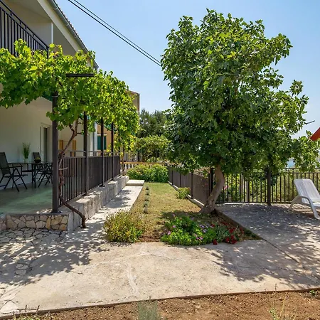 Stunning In With House Sea View *